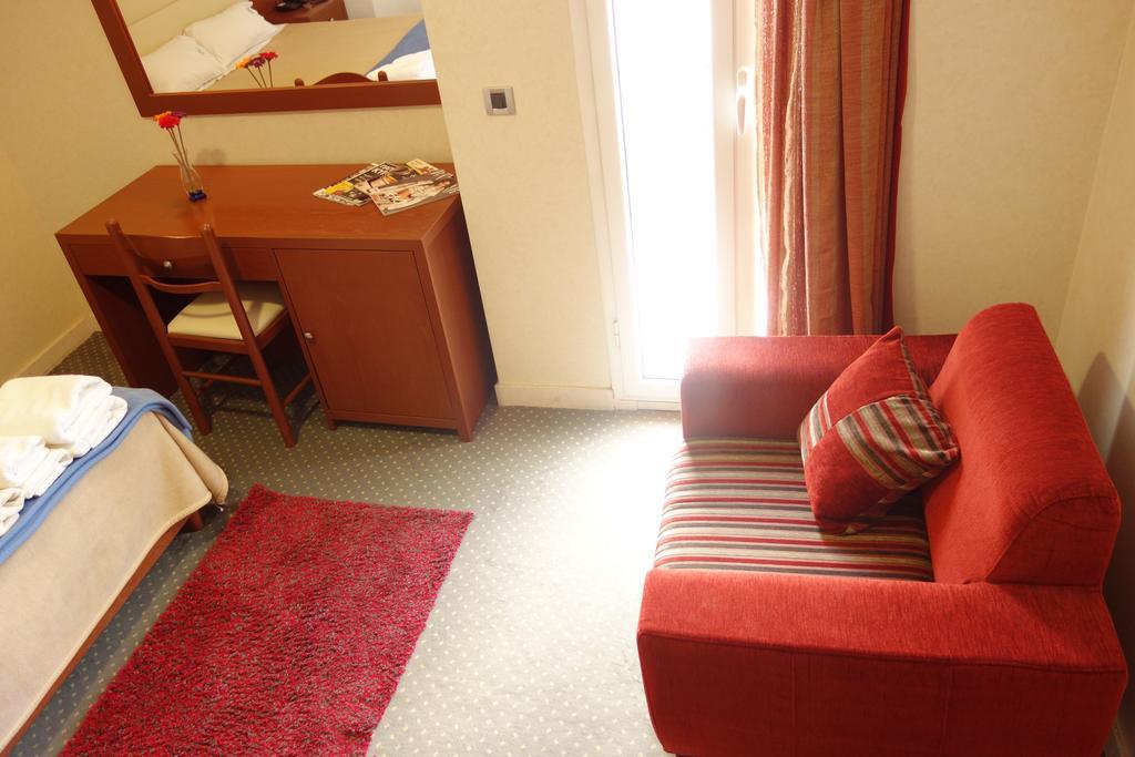 Отель Dionysion Thebes Номер фото