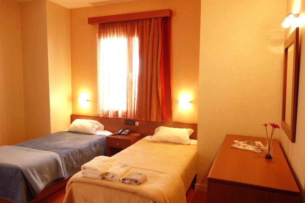 Отель Dionysion Thebes Номер фото
